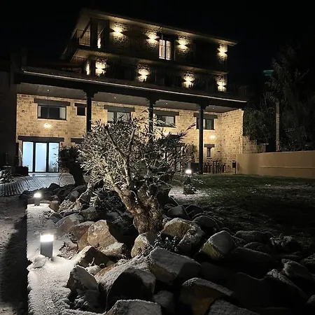 Duruelo Mountain Hotel