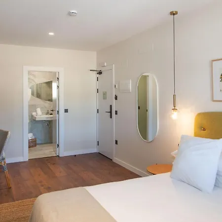 Отель Duruelo Mountain Дуруэло-де-ла-Сьерра